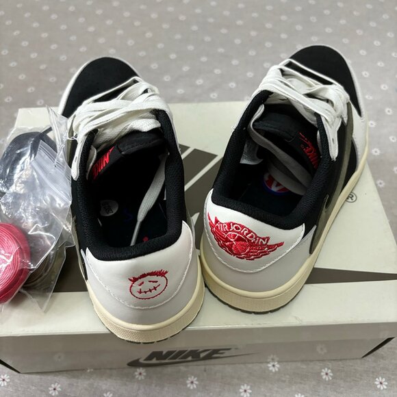 Jordan 1 Retro Low OG SP Travis Scott Olive - Picture 3 of 6